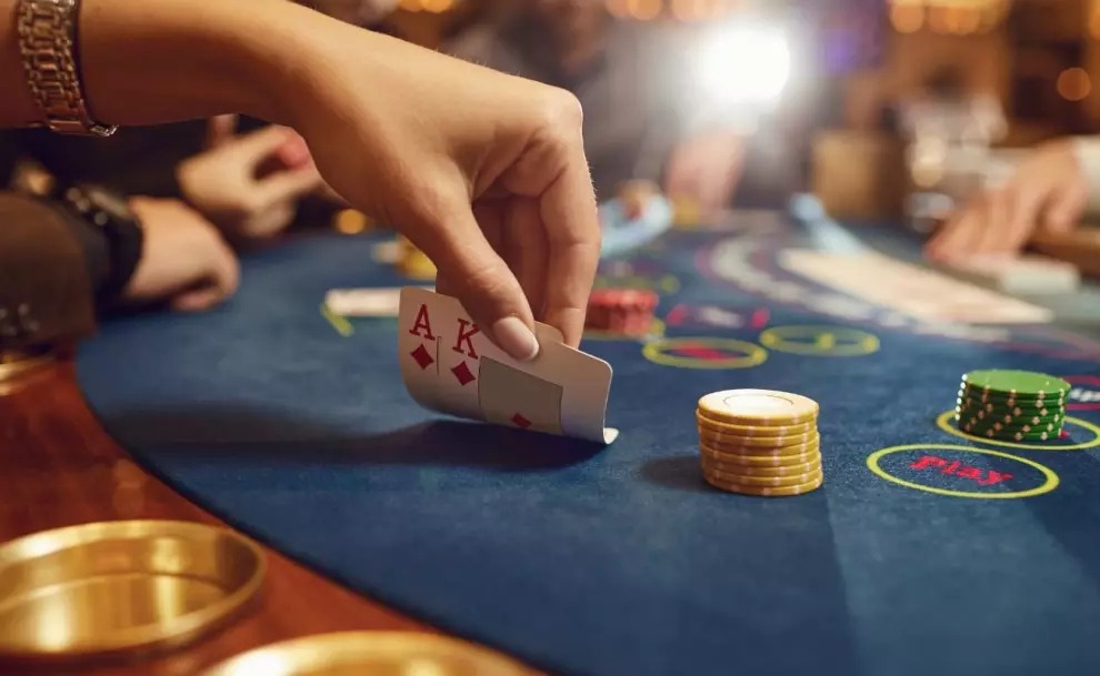 Teknik Bermain Poker: Kelebihan dan Kekurangan Antara Slow Playing dan Strong Hand blackjack slot online demo gacor